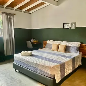 Casa Mosaiko Patio Bonito Medellin