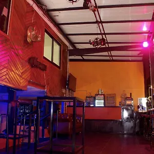  Hostal The Happy Buddha